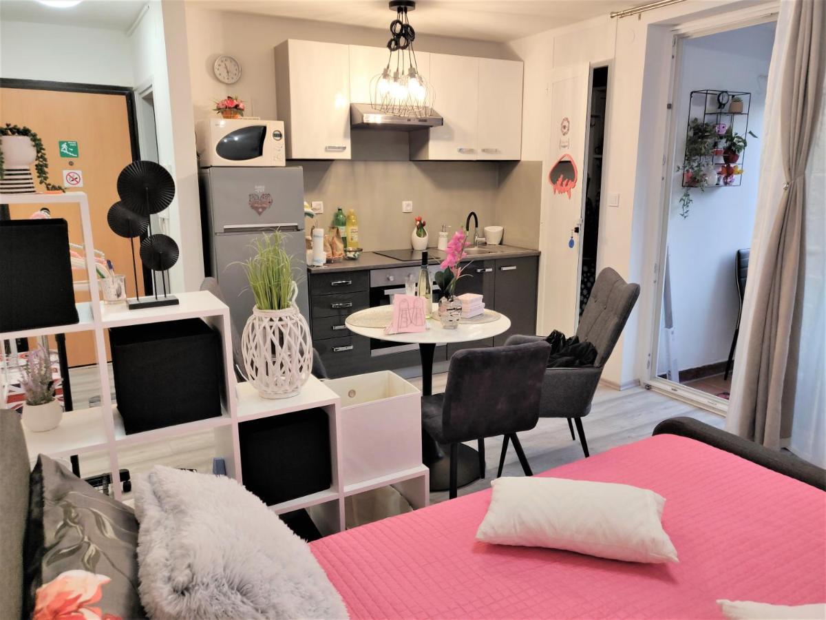 Apartments Mary & Free Parking רוביני מראה חיצוני תמונה