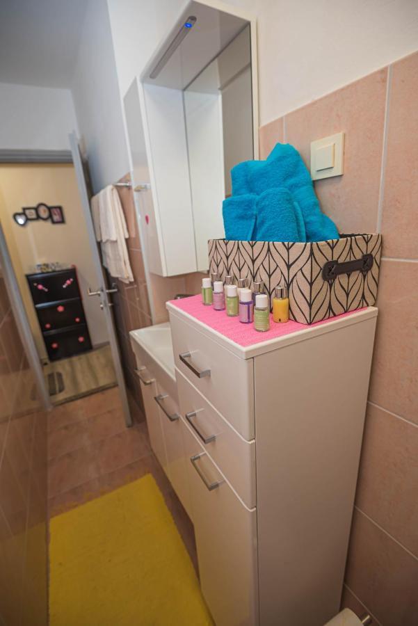 Apartments Mary & Free Parking רוביני מראה חיצוני תמונה