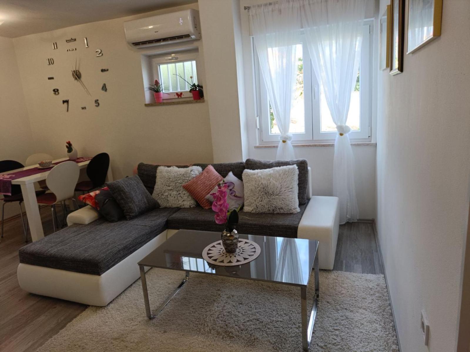 Apartments Mary & Free Parking רוביני חדר תמונה
